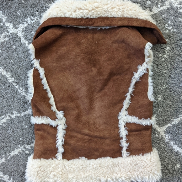 Guess- Faux Shearling Vest sz:XS - Picture 2 of 5